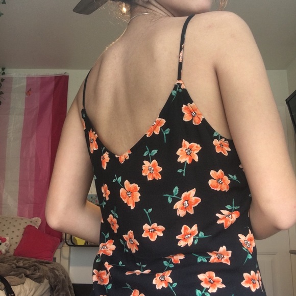 summer dress 🌸 - Picture 3 of 3